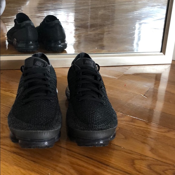 vapormax blackout
